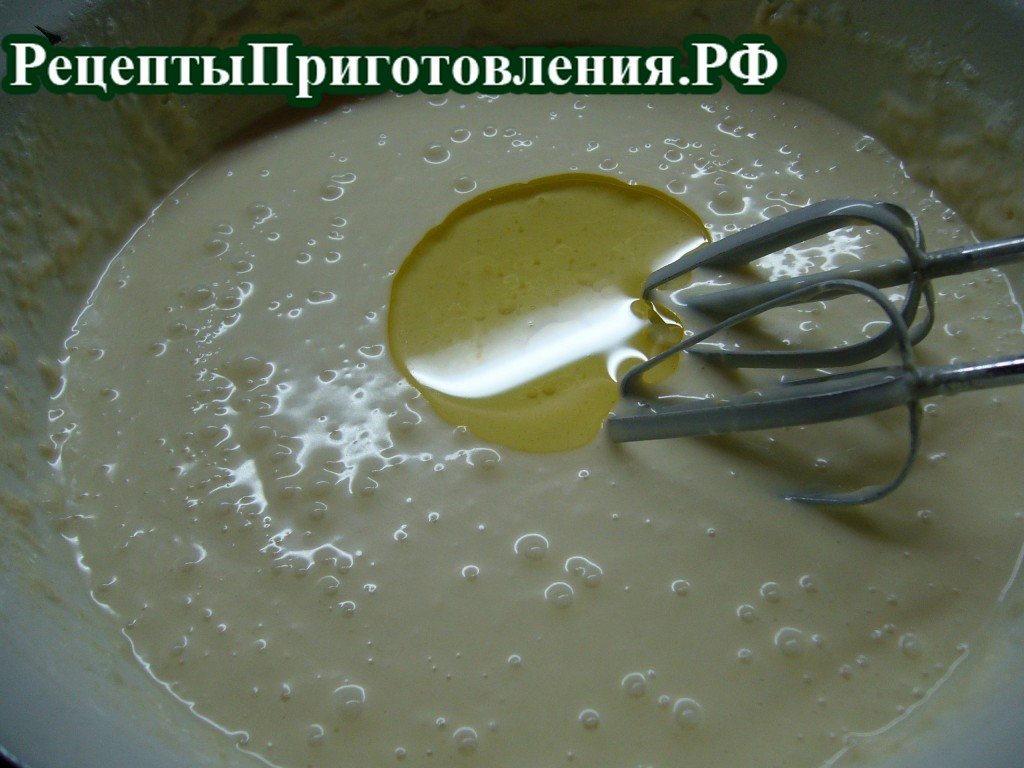 Блины тонкие. В тесто для тонких блинов добавляем растительное масло