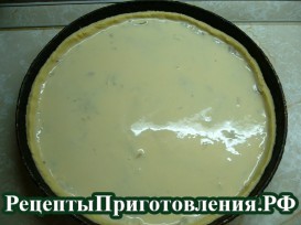 Заливной пирог с консервами в процессе приготовления P1160549