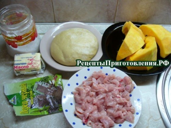 Продукты для приготовления пирога из тыквы с мясом в духовке