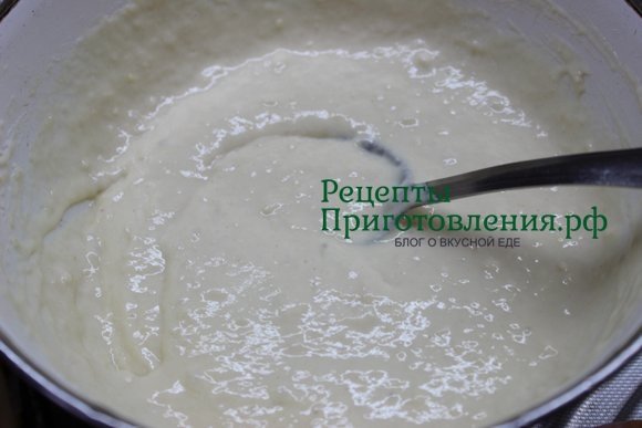 Все компоненты верхнего заливного теста перемешиваем до однородной массы Все компоненты верхнего заливного теста перемешиваем до однородной массы
